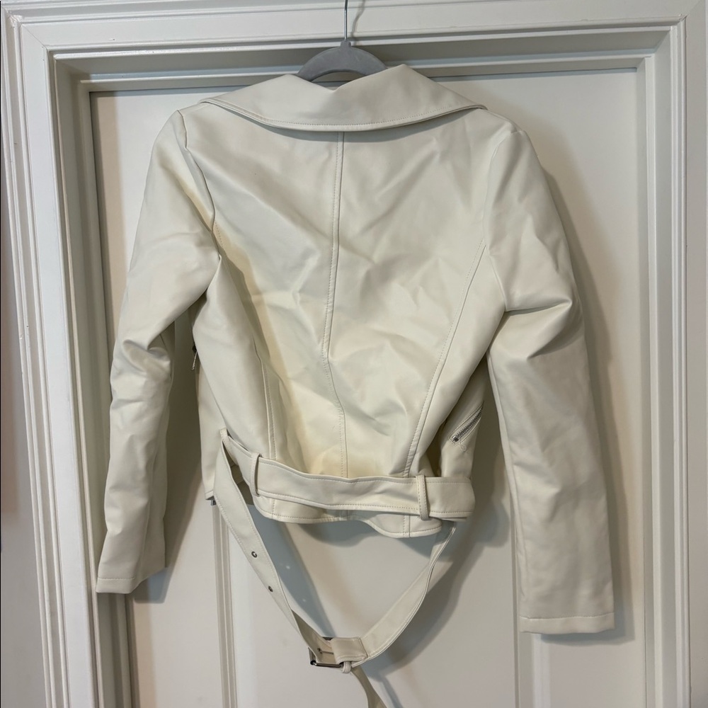 Pretty Little things jacket - Picture 3 of 3